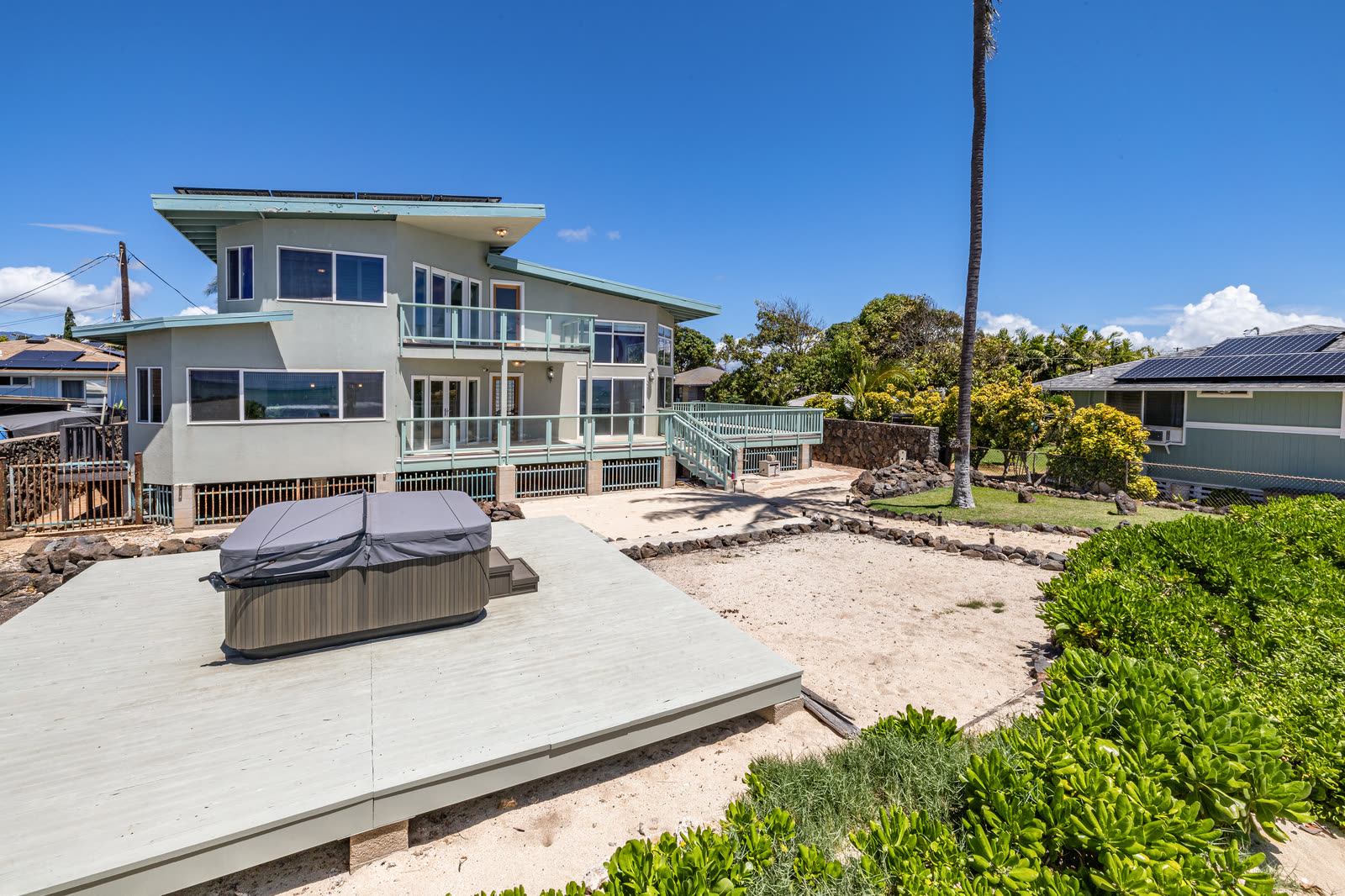 The house from the beach